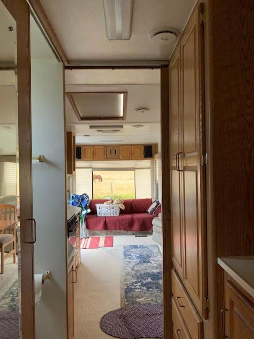 Mission Mountain Camper Apartment Saint Ignatius Bagian luar foto